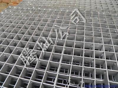 齒形鋼格板與噴漆鋼格板 解析現代工程中鋼格板的應用與防護